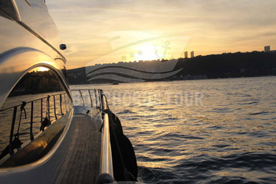 Bosphorus Sunset Cruise - Small - Group Cruise with Live Tour Guide